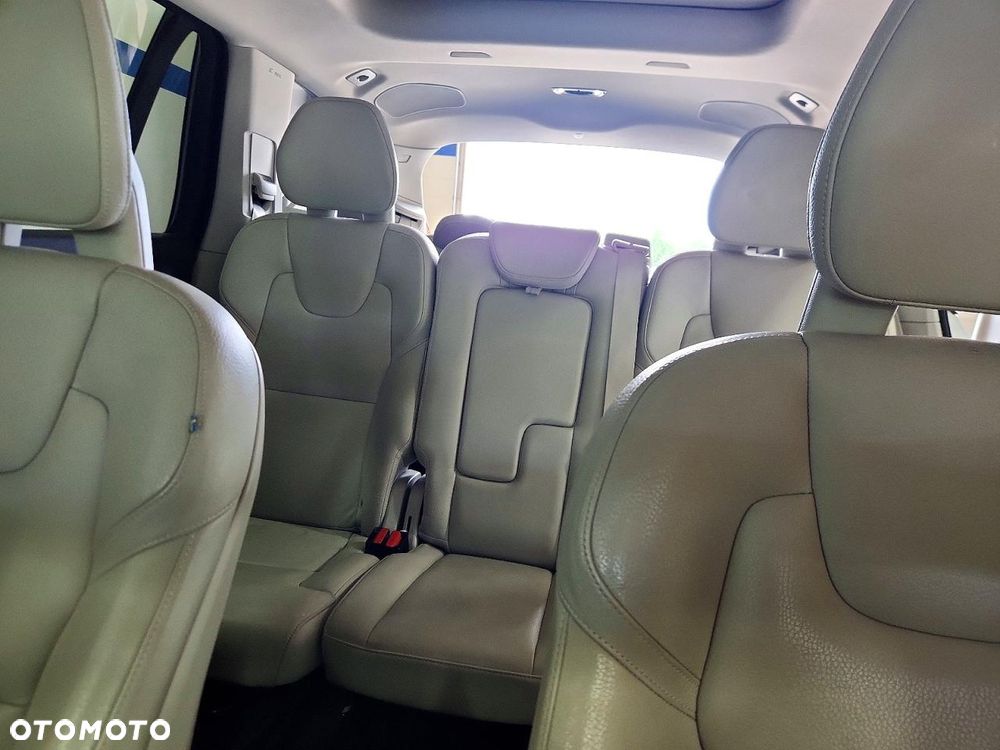 Volvo XC 90 T5 AWD Geartronic Momentum - 11