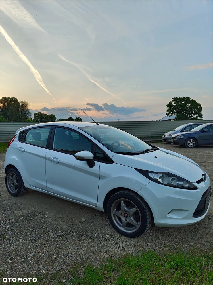 Ford Fiesta 1.4 TDCi Ambiente - 2