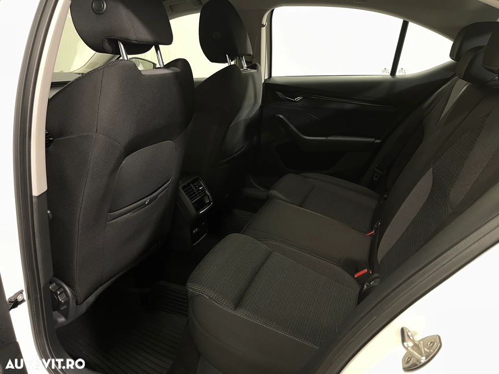 Skoda Octavia 2.0 TDI Ambition - 10