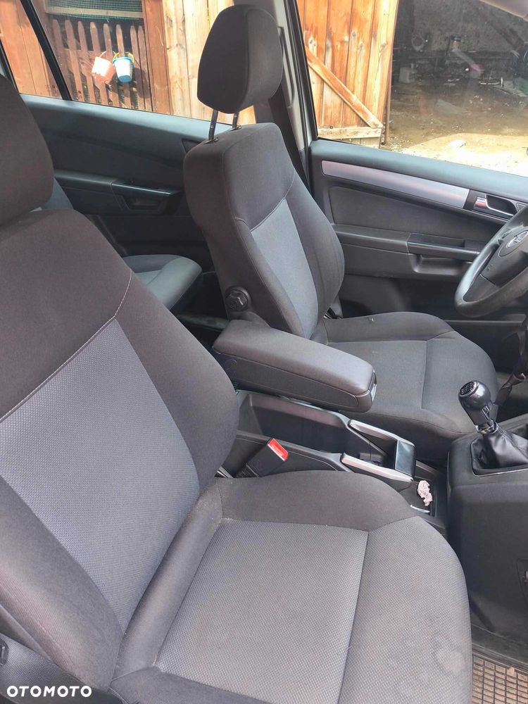 Opel Zafira - 6