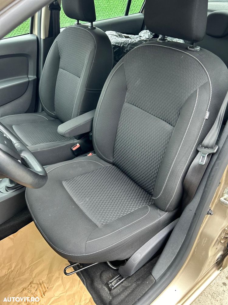 Dacia Logan 0.9 TCe Laureate - 12