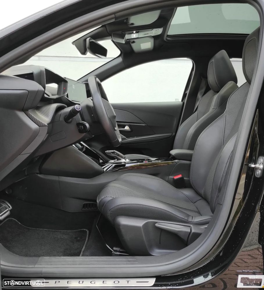 Peugeot e-208 GT - 22
