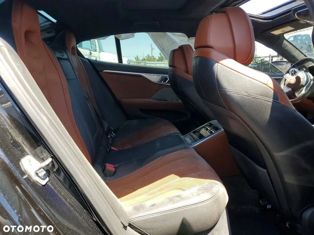 BMW Seria 8 - 28