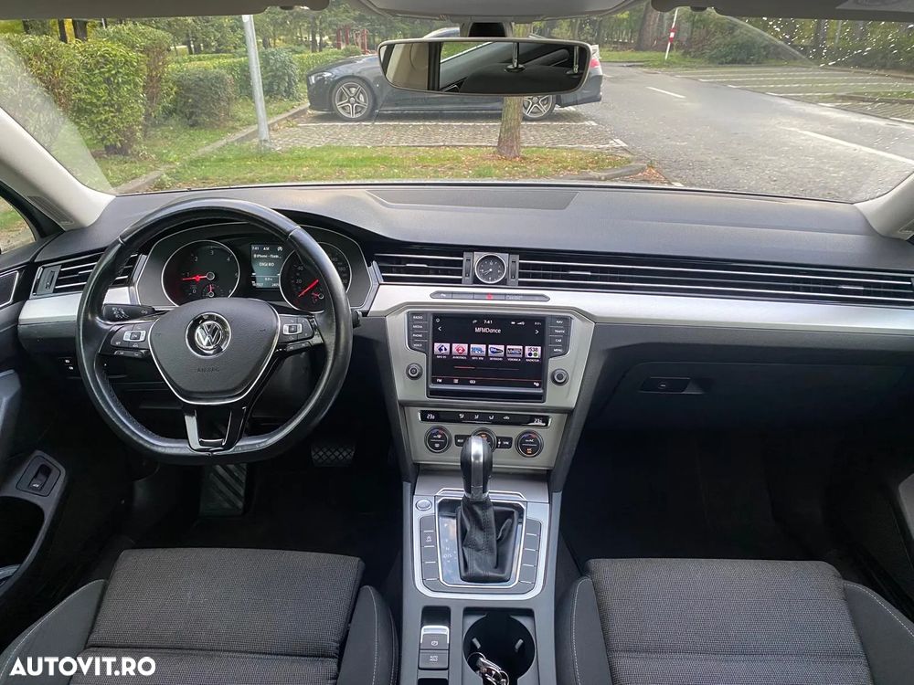 Volkswagen Passat - 10