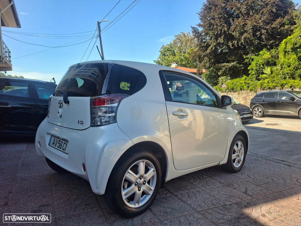 Toyota iQ 1.0 VVT-i 2 MultiDrive - 6