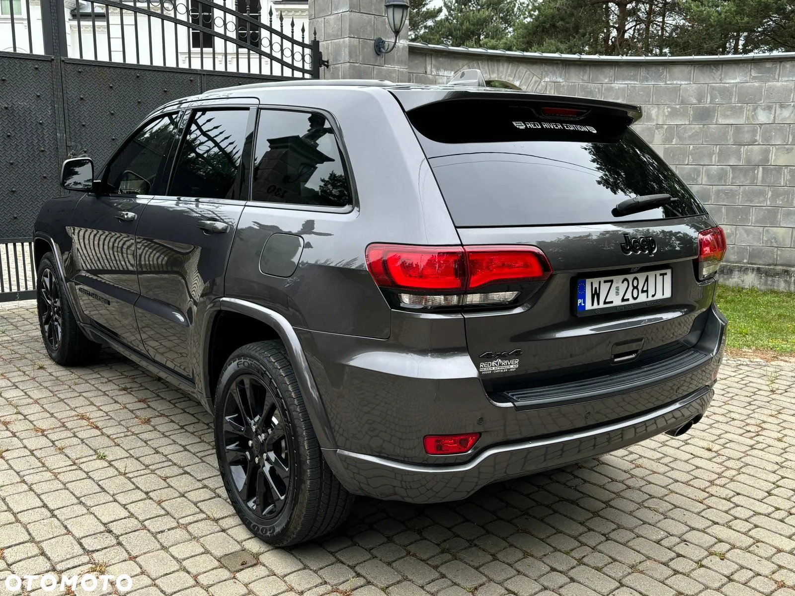 Jeep Cherokee - 9