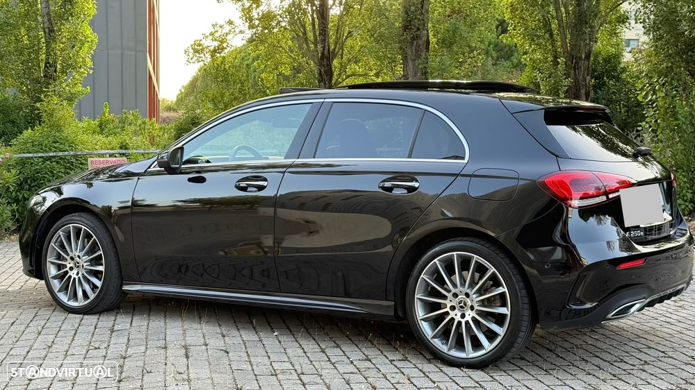 Mercedes-Benz A 250 e AMG Line - 17