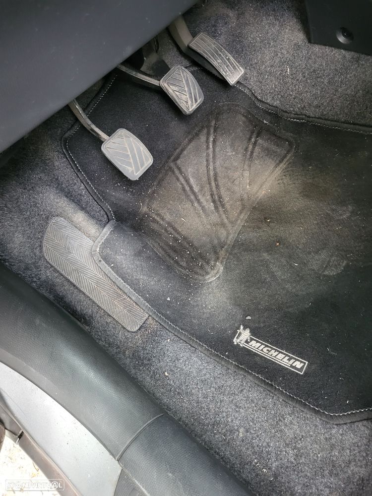 Suzuki Swift 1.3 16V GA - 18