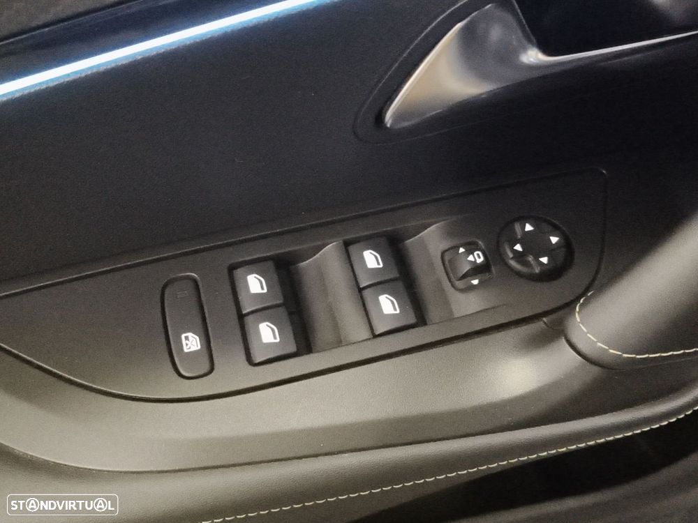Peugeot 2008 1.2 PureTech GT Line EAT8 - 15