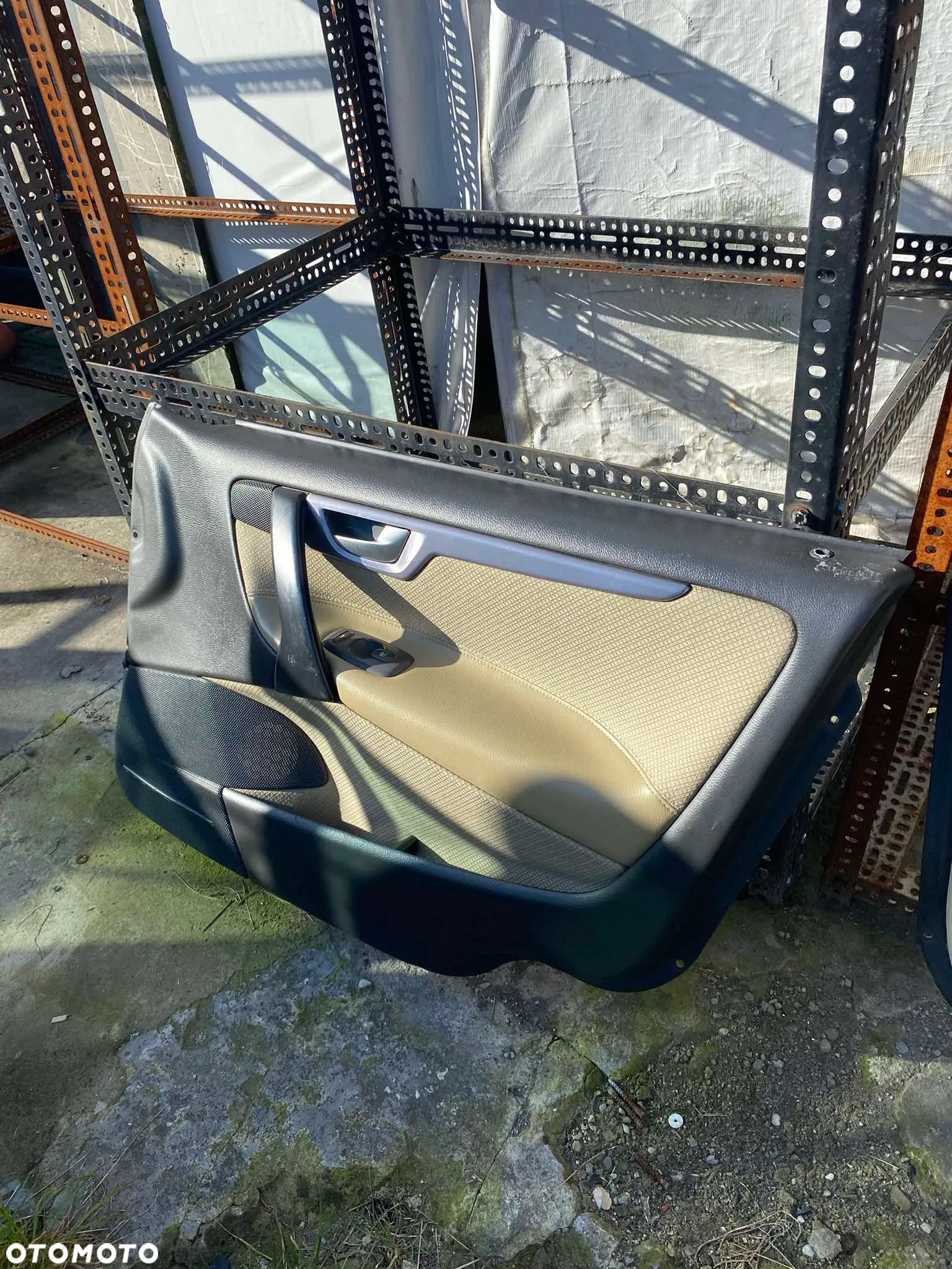 FOTELE KOMPLETNE Z BOCZKAMI VOLVO S60 I - 2