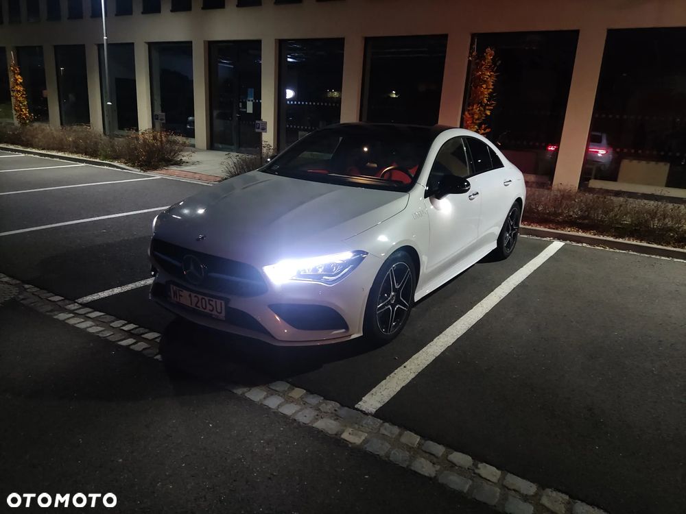 Mercedes-Benz CLA 200 7G-DCT - 12