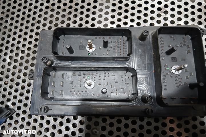 Panou sigurante si relee 13206754 13206754 Opel Zafira B [2005 - 2010 - 3