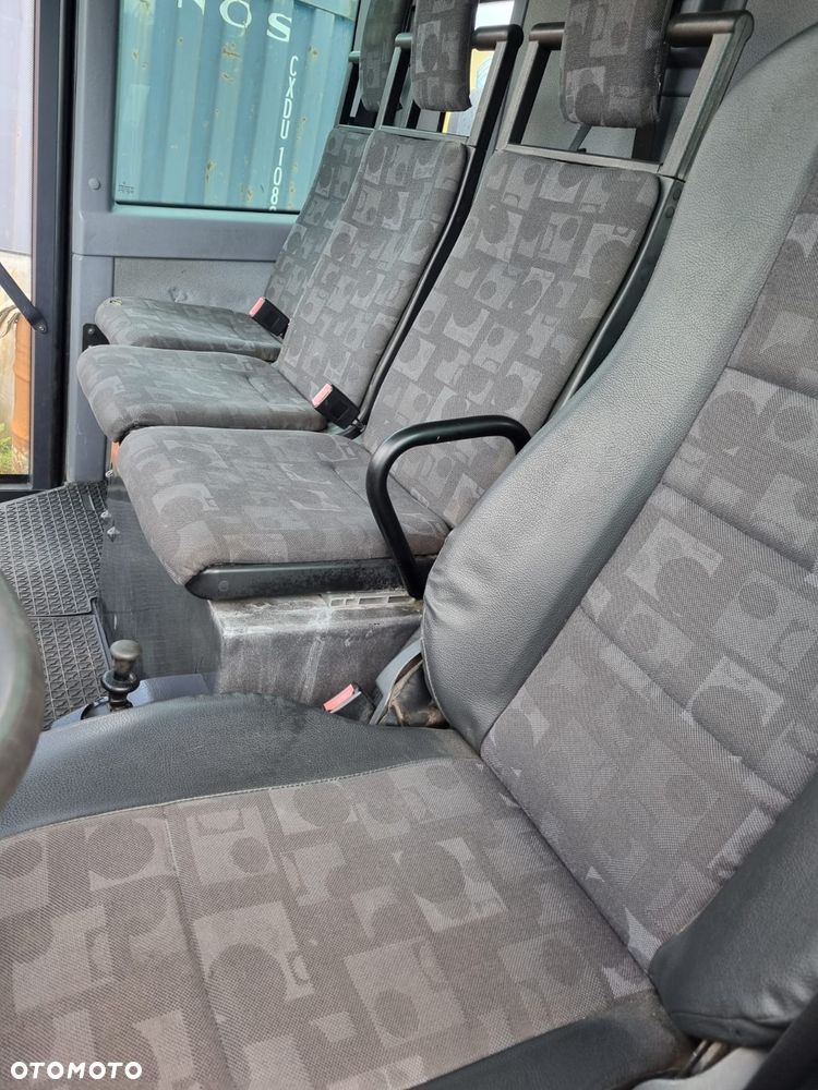 Mercedes-Benz Econic 2633 - 13