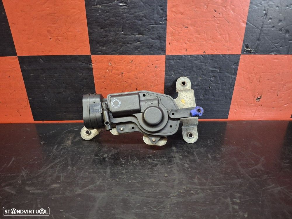 Motor Fecho  Central Porta Tras Esquerda Mitsubishi Fuso - 1