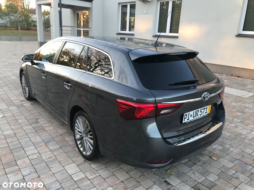 Toyota Avensis - 6