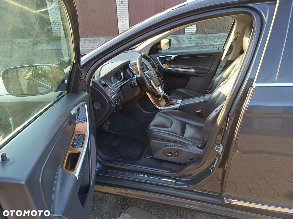 Volvo XC 60 D4 AWD Summum - 7