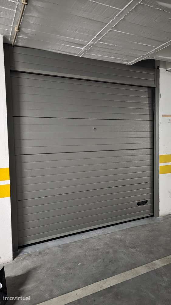 Garagem em Odivelas com Carregador elétrico - Grande imagem: 2/3