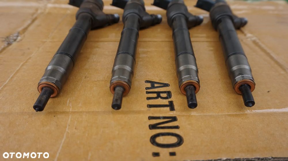 Hyundai IX35 i30 Kia Carens Sportage III 1.7 CRDI wtryskiwacz 0445110411 33800-2A800 - 6