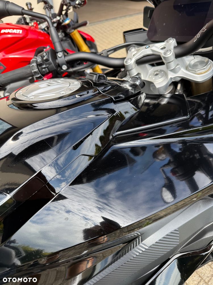 BMW XR - 10