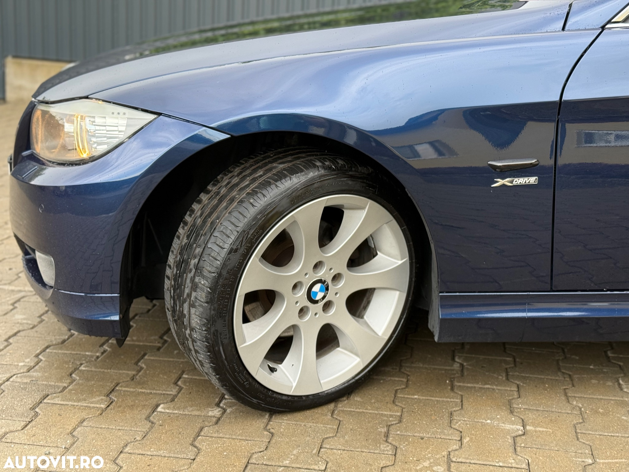 BMW Seria 3 320d Touring xDrive Aut. - 32