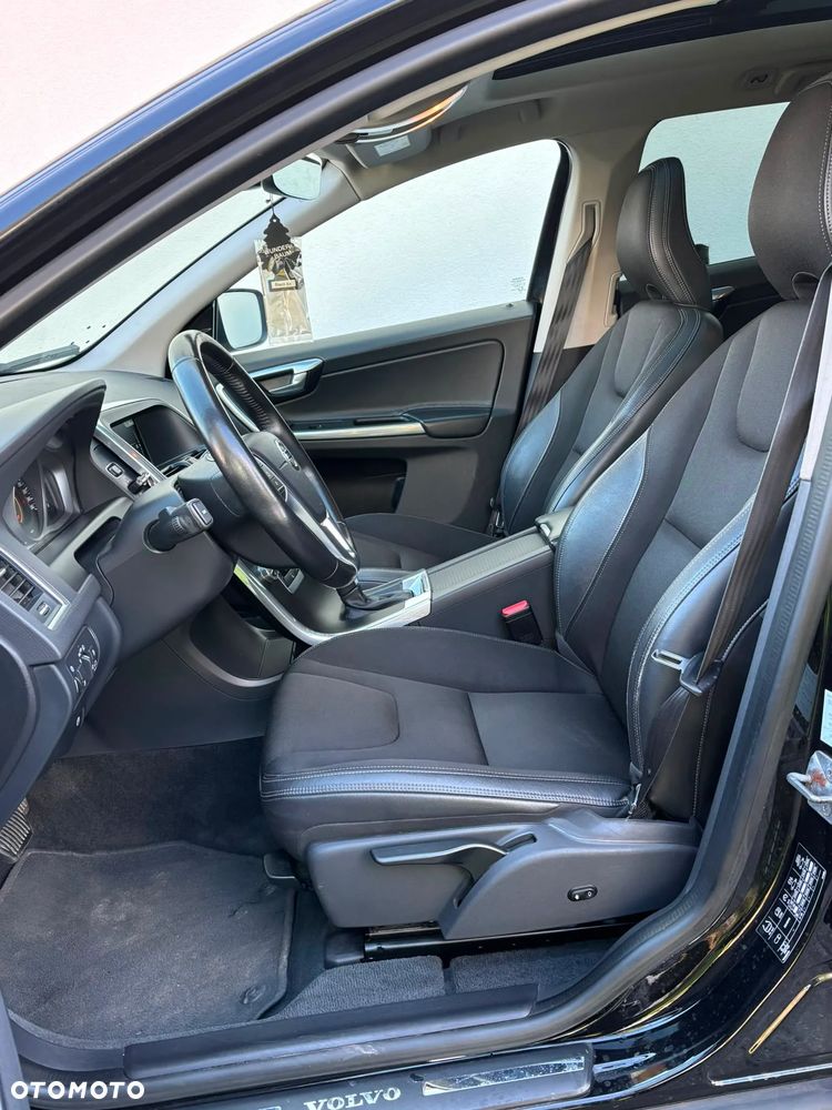 Volvo XC 60 D4 Geartronic Summum - 28