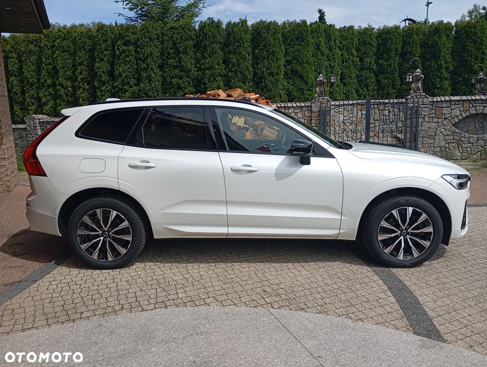 Volvo XC 60 B4 D AWD Ultimate Dark - 11