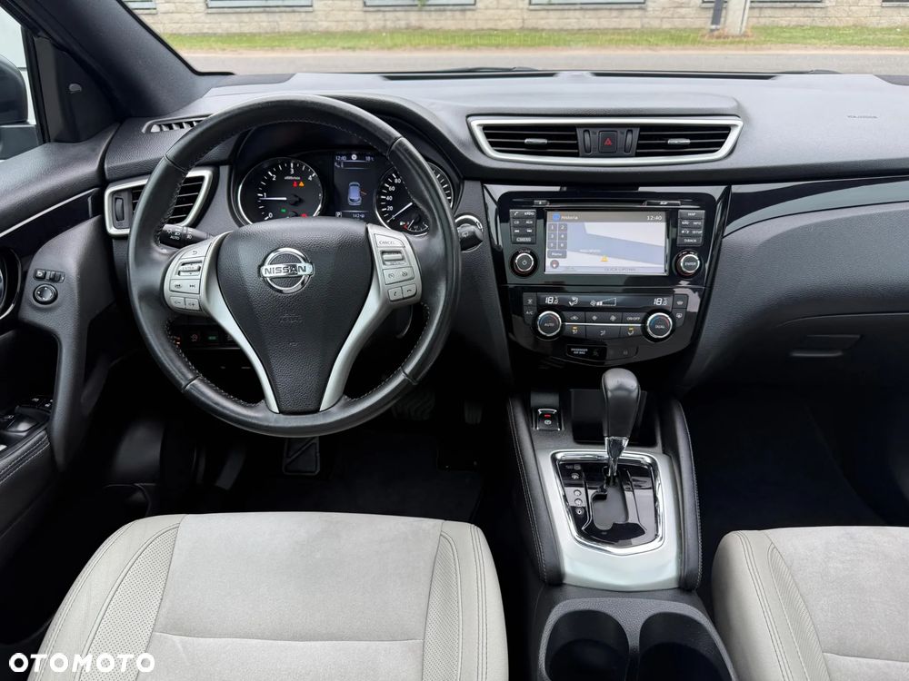 Nissan Qashqai 1.6 DCi Xtronic TEKNA - 17