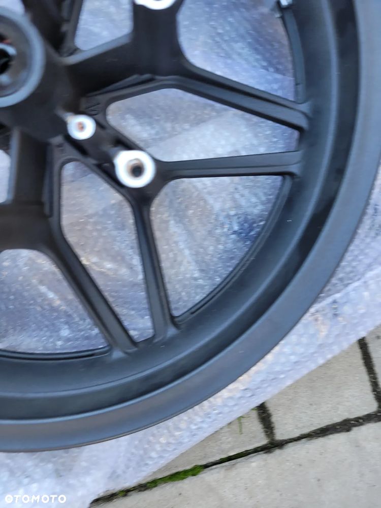 Felga przód, przednia Honda Forza 125 - 12