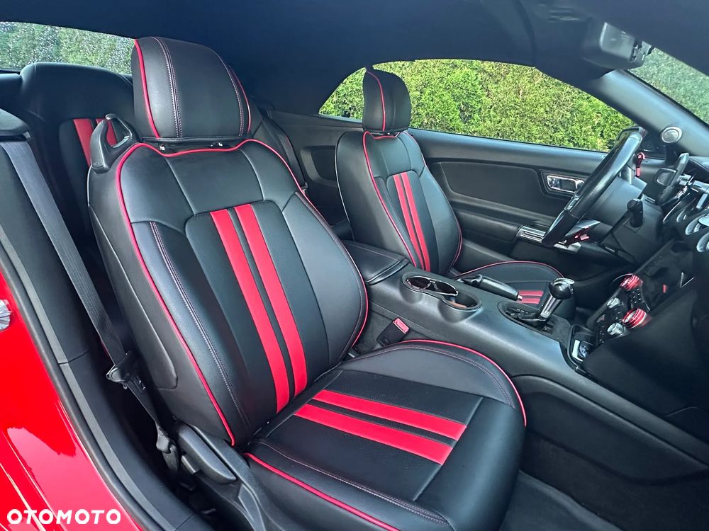Ford Mustang 3.7 V6 - 8