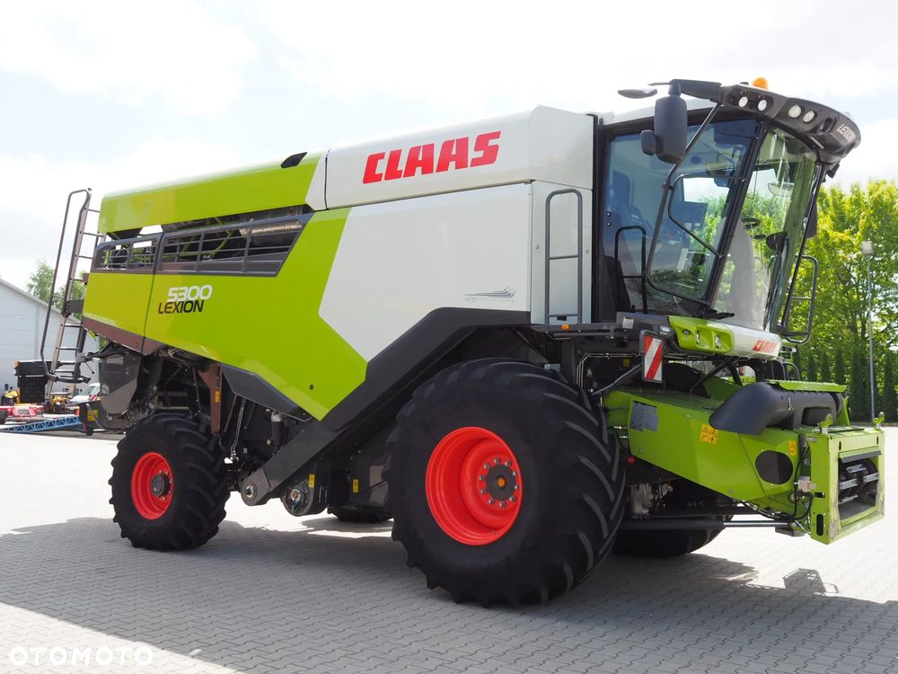 Claas Lexion 5300 + V680 - 5