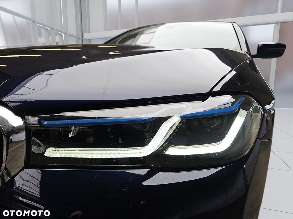 BMW Seria 5 - 36