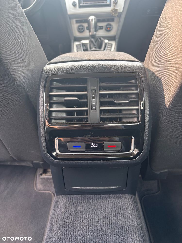Volkswagen Passat 2.0 TDI SCR DSG Comfortline - 9