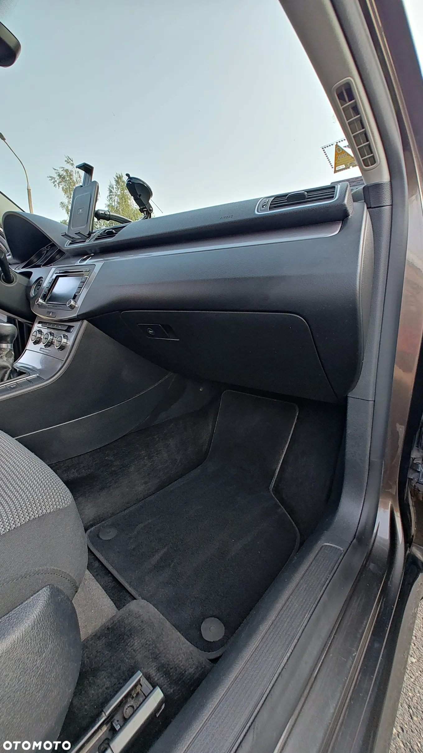 Volkswagen Passat 2.0 TDI DPF Comfortline - 29