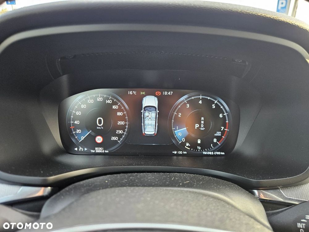 Volvo V60 B3 B R-Design - 9