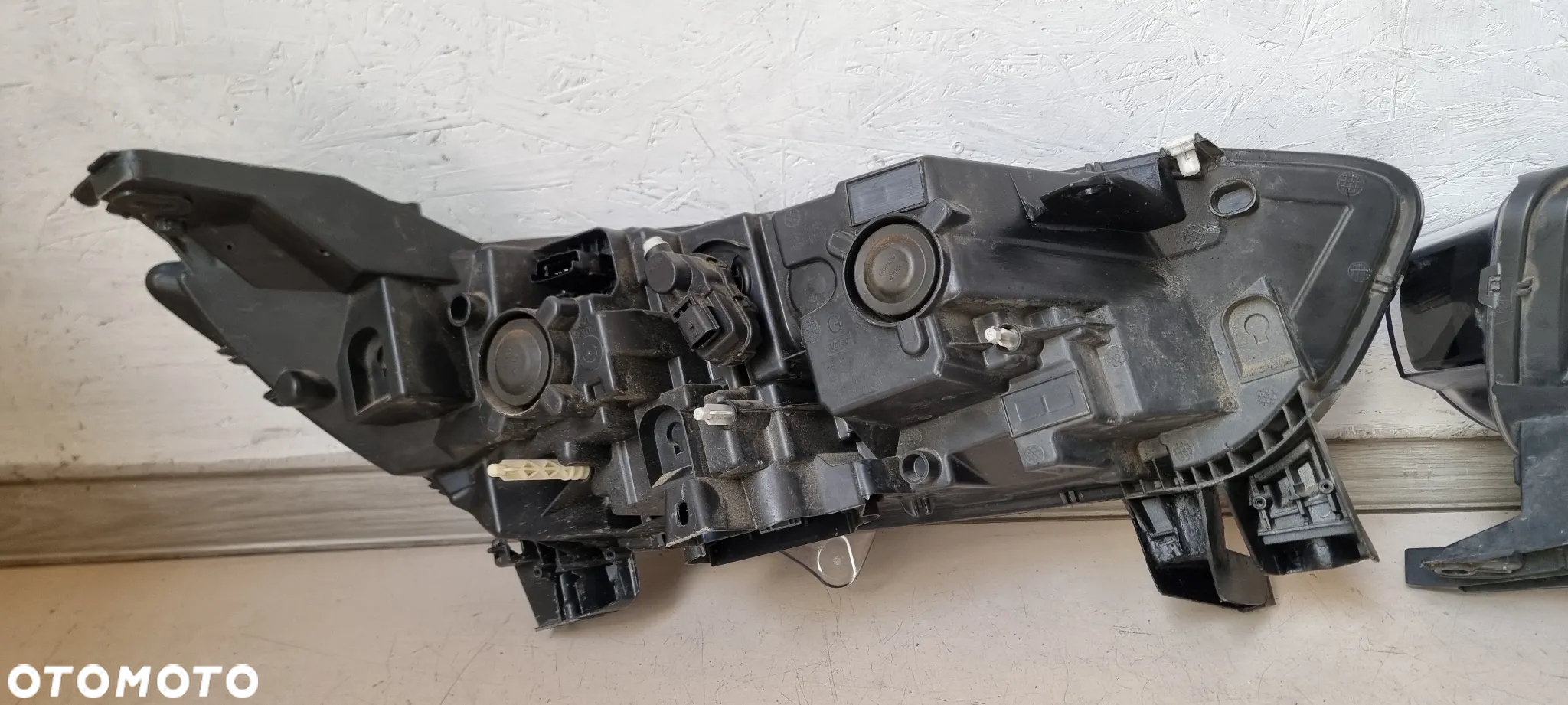 Lampa PURE LED przód prawa lewa RENAULT ESPACE V 5 - 13