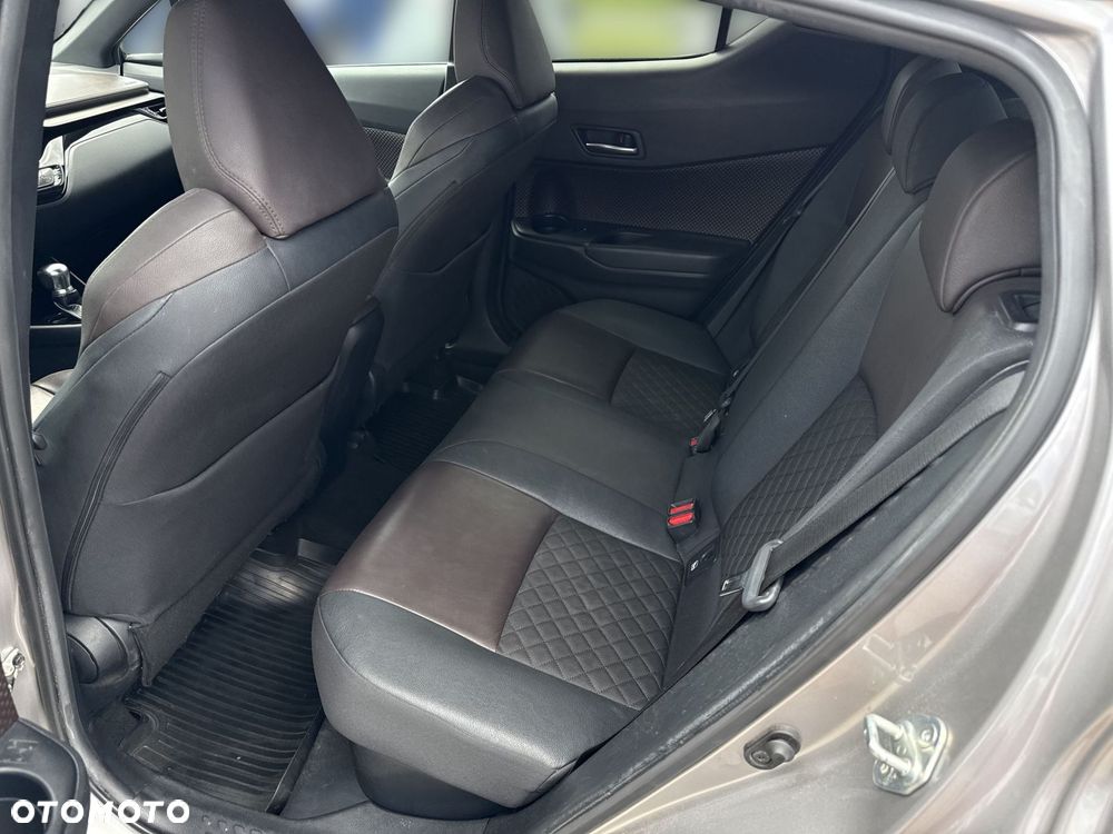 Toyota C-HR 1.8 Hybrid Prestige - 11