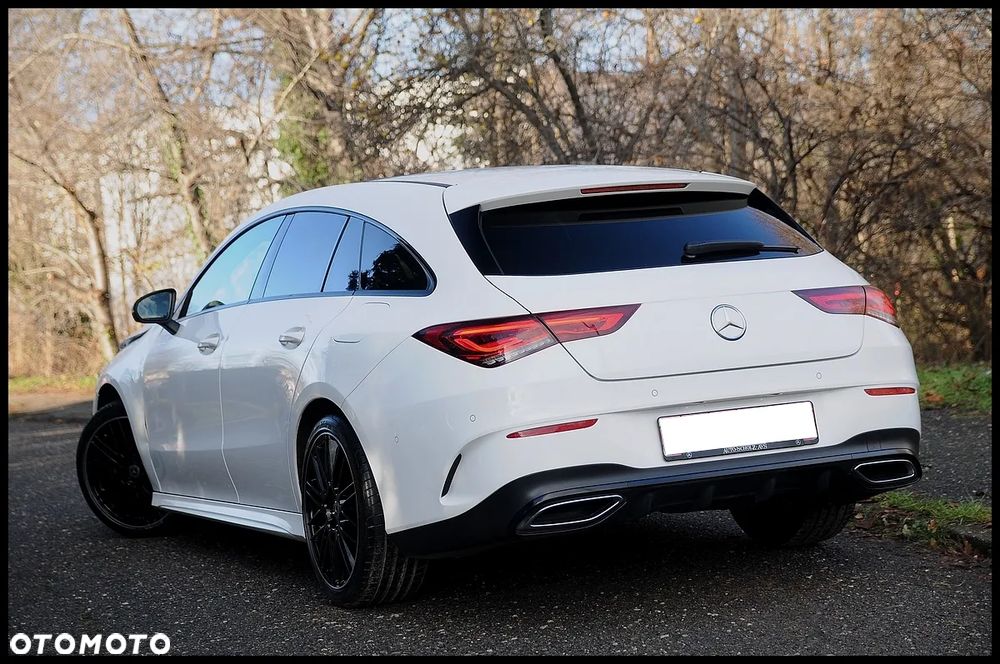Mercedes-Benz CLA 180 AMG Line - 1