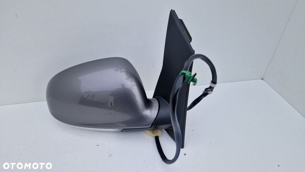 VW GOLF 6 VI PLUS 10PIN LUSTERKO PRAWE PRAWA STRONA EU ORYGINALNE LAK LA7T - 1