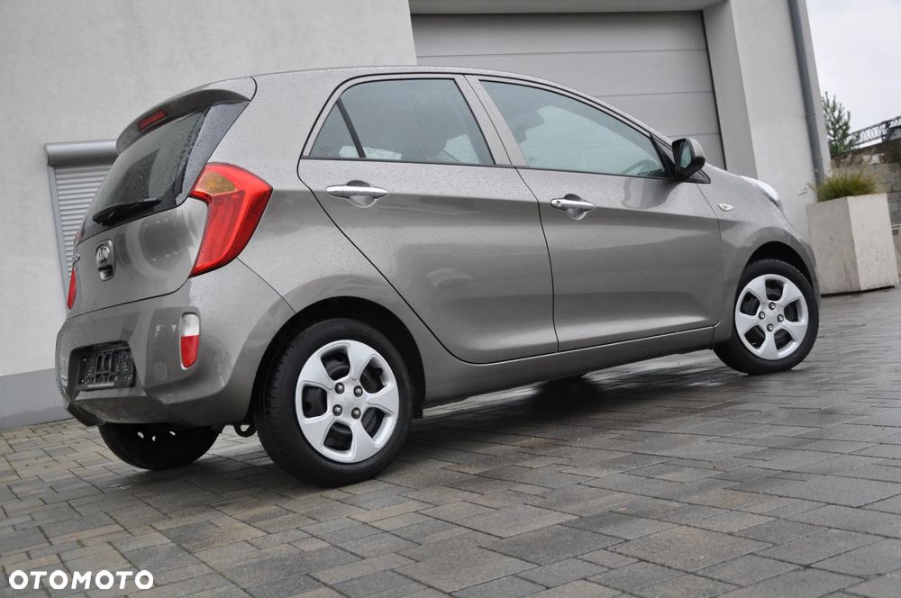 Kia Picanto 1.0 Dream Team Edition - 10