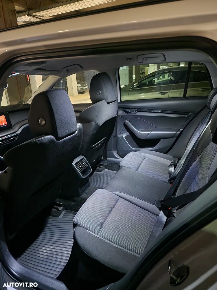 Skoda Octavia 2.0 TDI DSG Ambition - 17