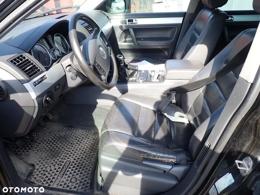 CZĘŚCI - Vw Touareg I 2,5 TDI 174KM BAC 4X4 6B FEA lakier L041 2004r. INDEX - 9646 - 10