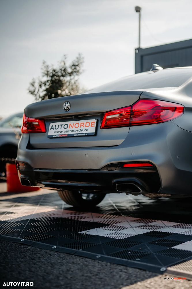 BMW Seria 5 540i xDrive Aut. Luxury Line - 11