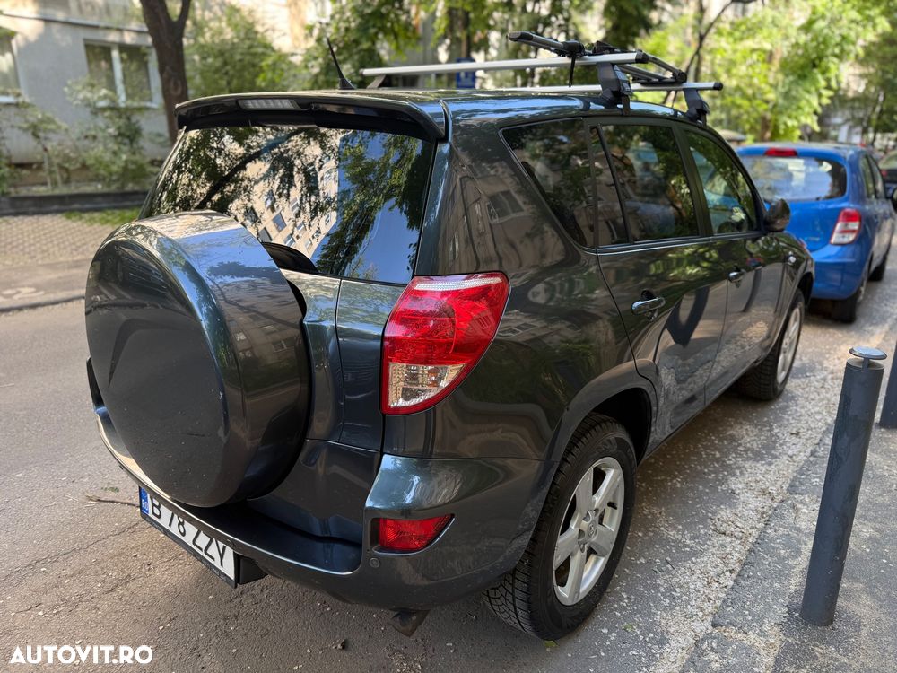 Toyota RAV4 2.2 D-4D Executive - 10