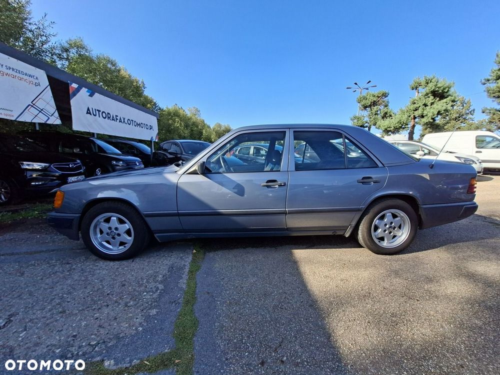 Mercedes-Benz Klasa E 200 - 7