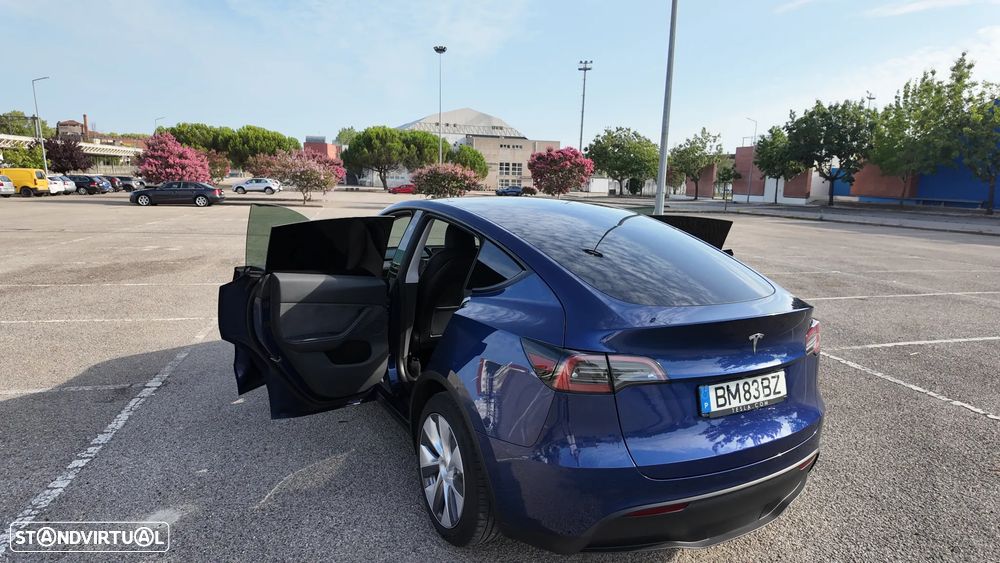 Tesla Model Y RWD - 3