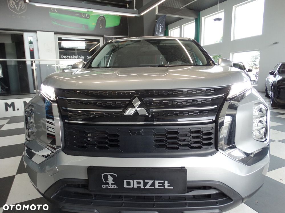 Mitsubishi Outlander - 7
