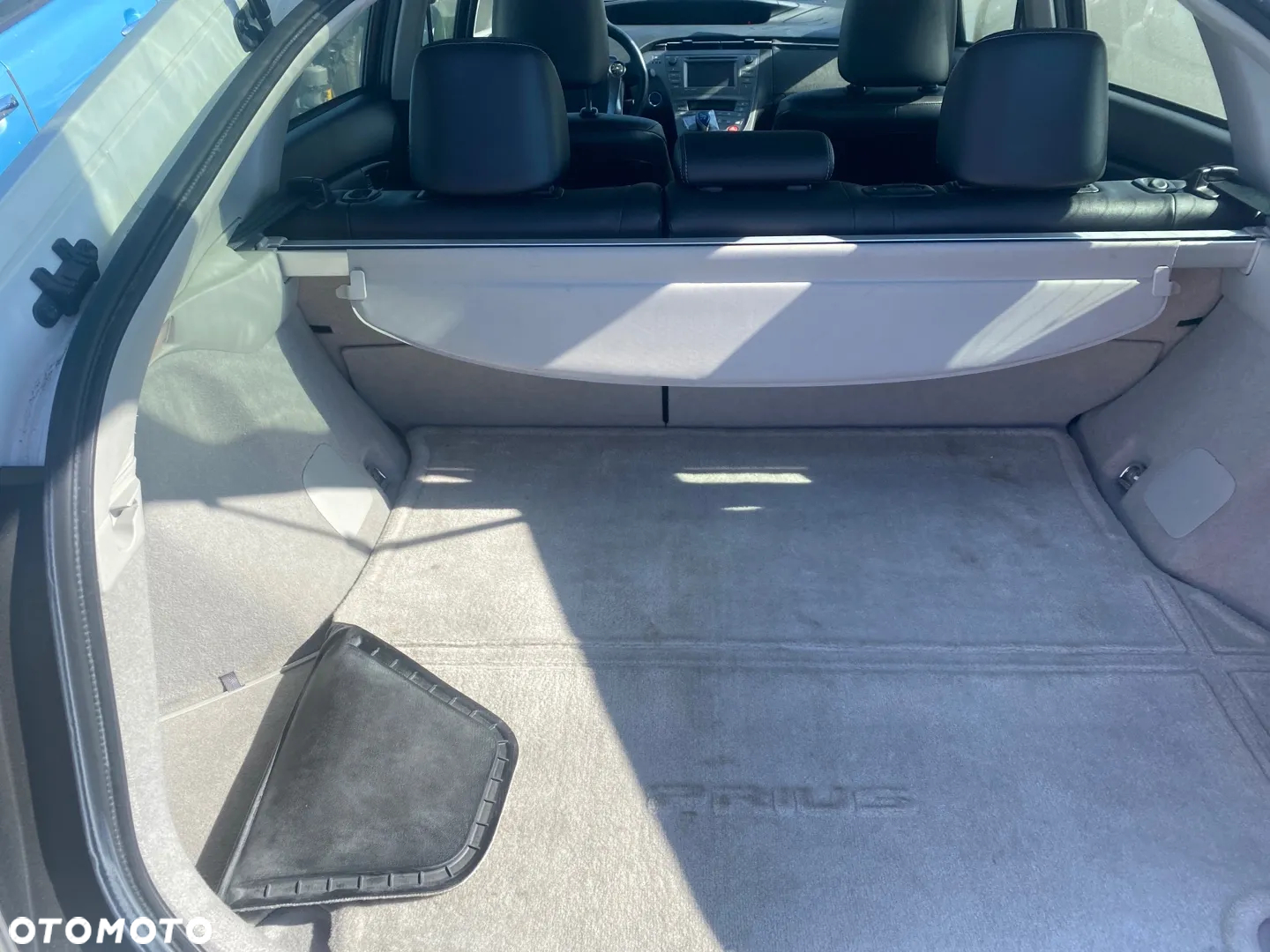 Toyota Prius 1.8 HSD Premium - 18