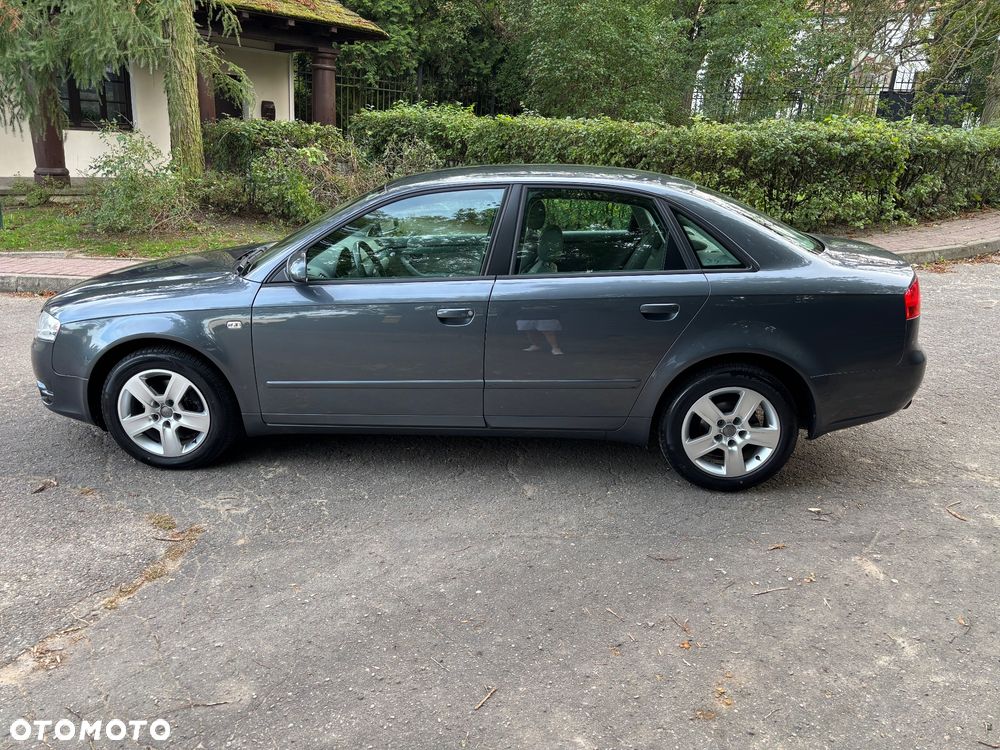 Audi A4 Limousine - 2