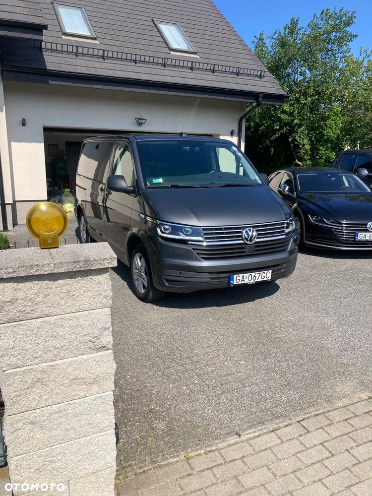 Volkswagen Multivan - 2