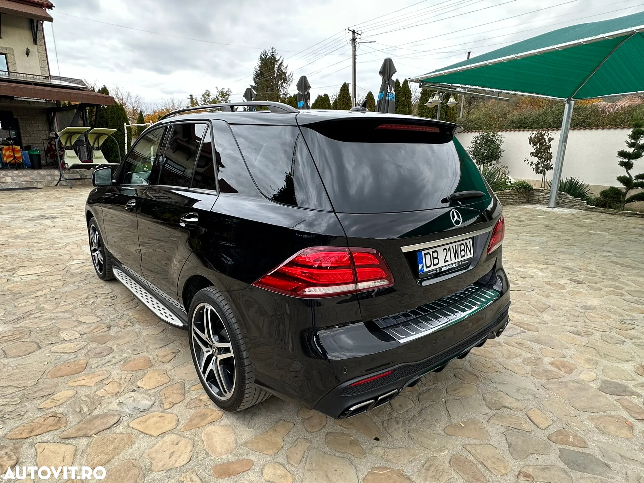 Mercedes-Benz GLE 400 4MATIC - 3